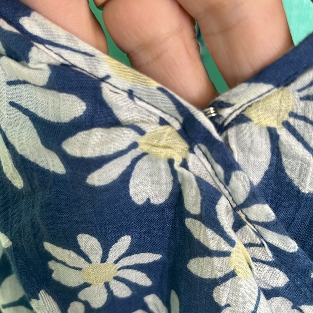 American Eagle daisy print romper - Picture 4 of 8